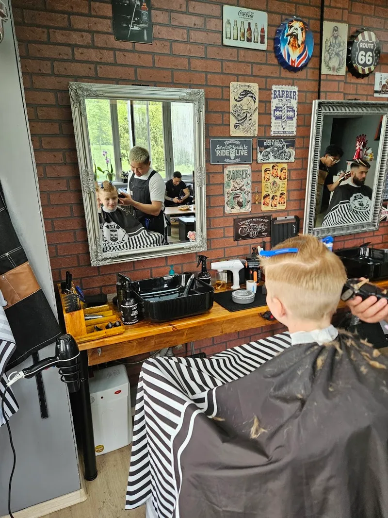 T&T Barber Shop — barber shop (photo 2)
